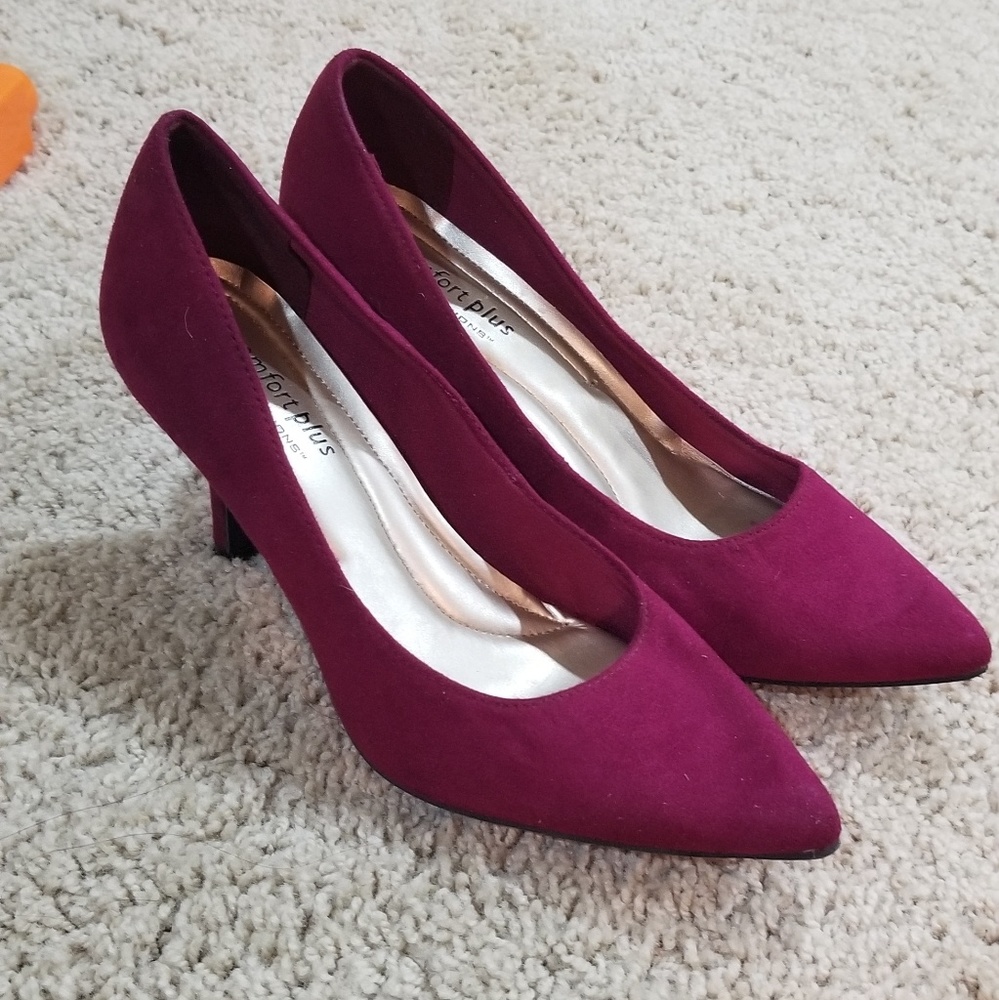 Heels - Picture 2 of 3